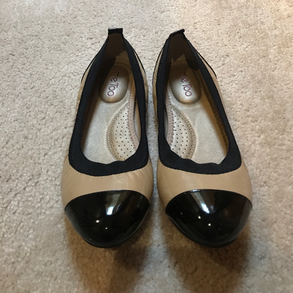 Me too nude and black ballet flat